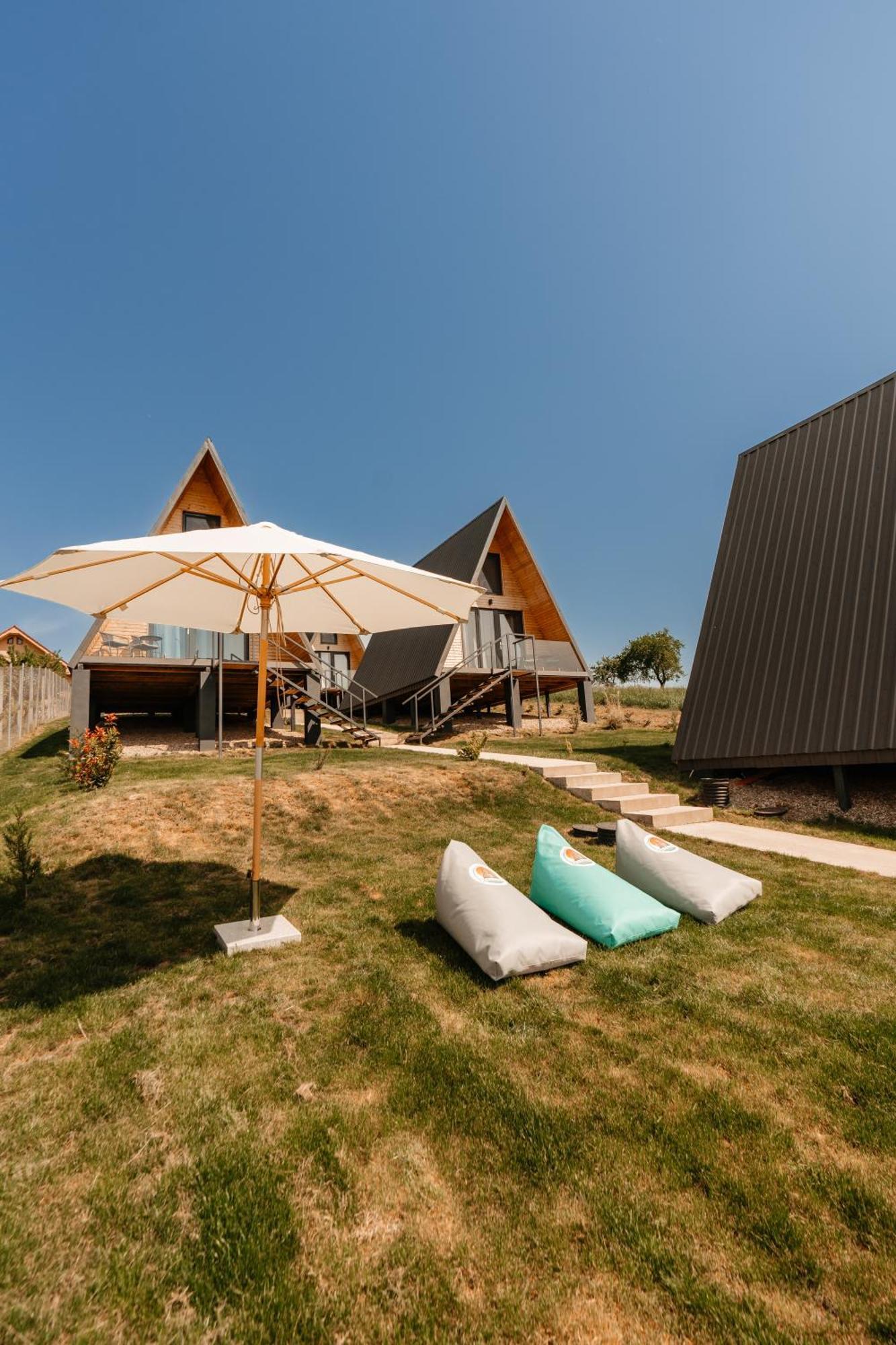 Cavo Village- Cabins Rental Baile 1 Mai Rontau Ngoại thất bức ảnh