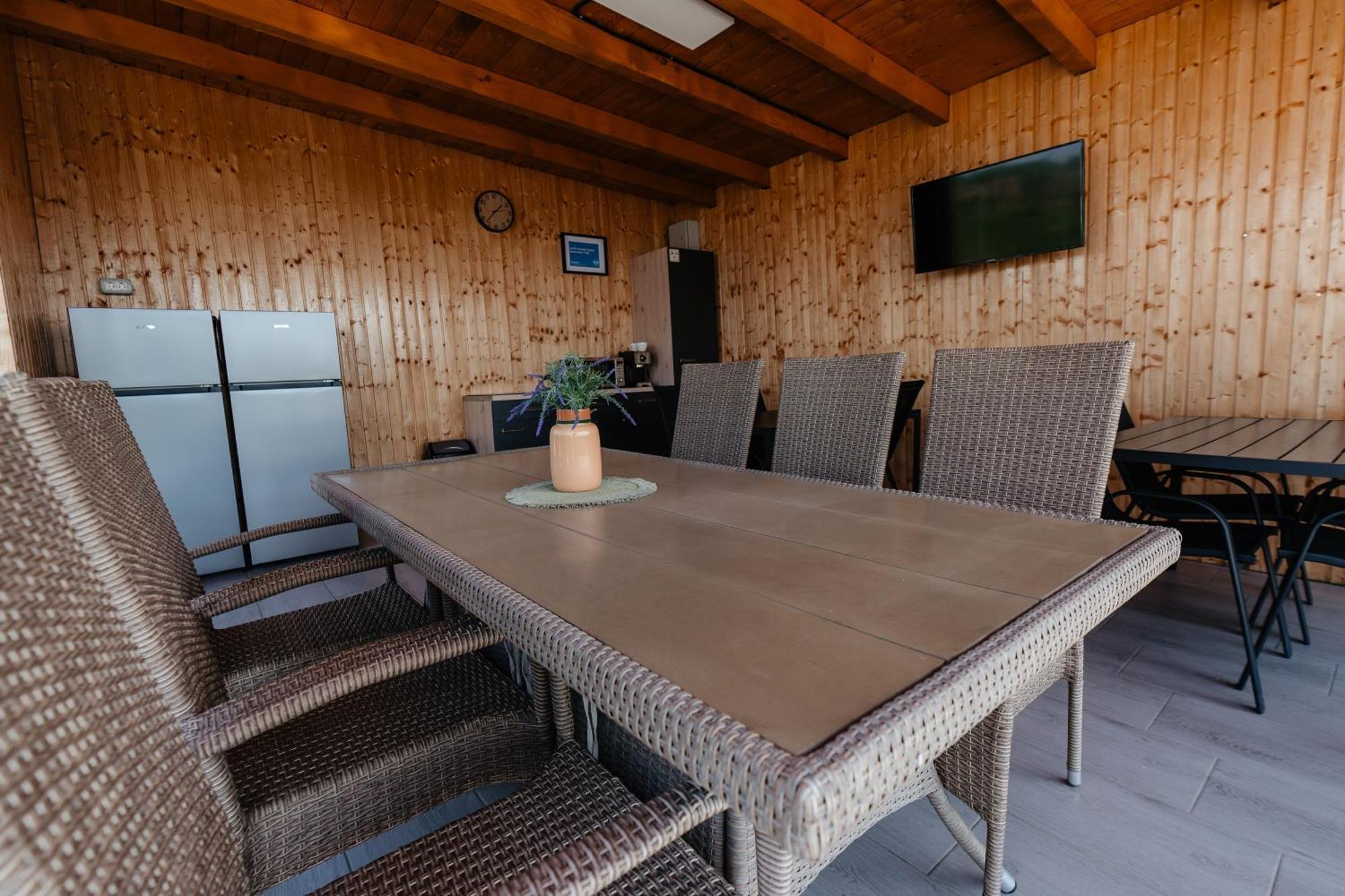 Cavo Village- Cabins Rental Baile 1 Mai Rontau Ngoại thất bức ảnh